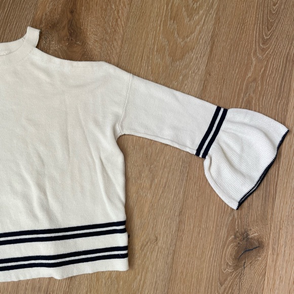 Anthropologie Knitted and Knotted • Cut Out Shoulder Sweater - Picture 7 of 9